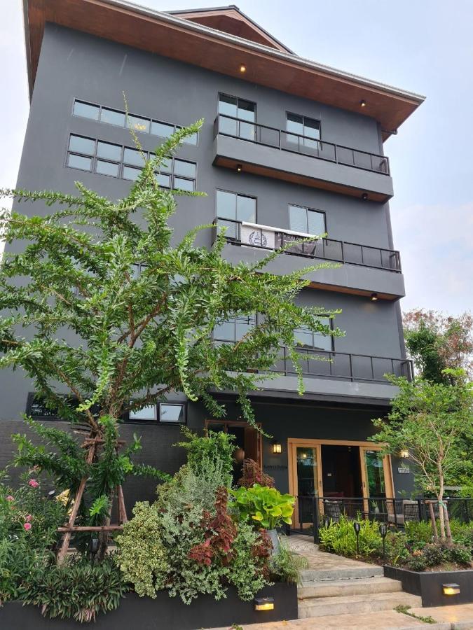 The Lantern Suites Ban Song Hong Extérieur photo