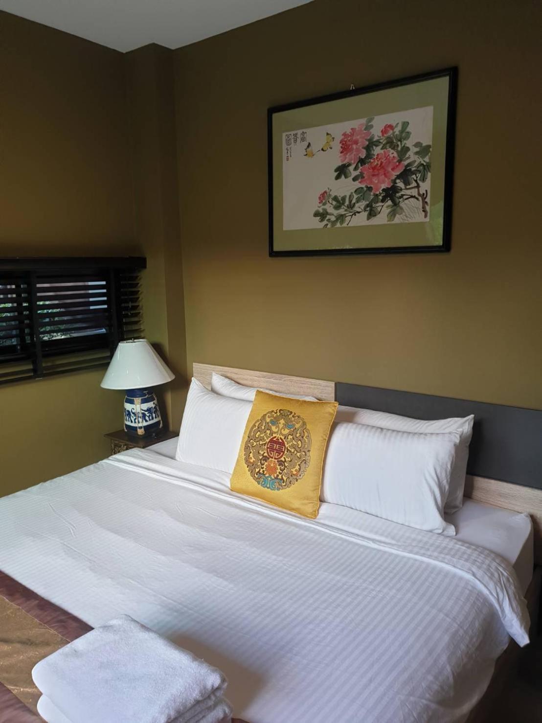 The Lantern Suites Ban Song Hong Chambre photo