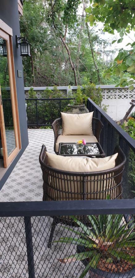 The Lantern Suites Ban Song Hong Extérieur photo